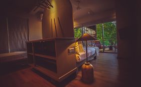 Mapakada Village - Wild Trails & Lake Retreat - Mahiyanganaya